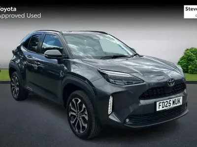 Used Toyota Yaris Cross Design 116 HP (85 kW) 2025 Grey SUV
