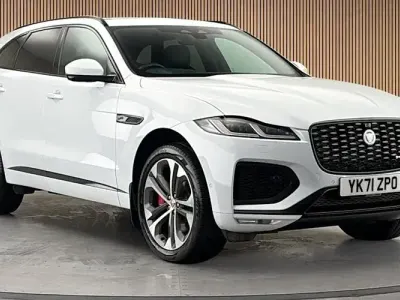 Used Jaguar F-Pace R-Dynamic 300 HP (220 kW) 2021 Exterior paint  yulong white SUV