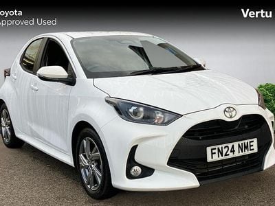 White Used 2024 Toyota Yaris Hybrid Hatchback | £19,335 (Good price)