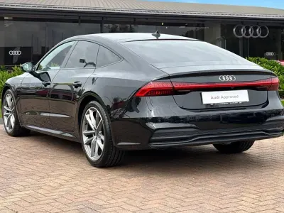 Usado Audi A7 Black Edition 204 HP (150 kW) 2022 Preto Sedan