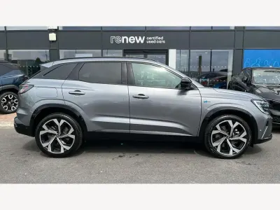 Used Renault Austral Iconic Esprit Alpine 200 HP (147 kW) 2024 Grey  SUV