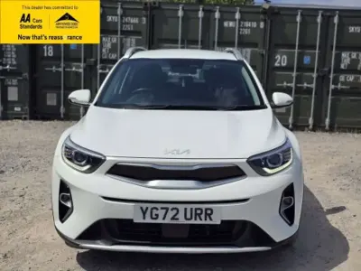 Used Kia Stonic 99 HP (72 kW) 2022 White SUV