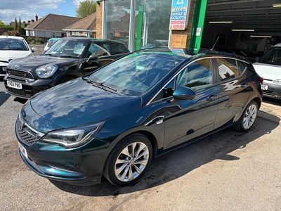Second-hand Vauxhall Astra Design Edition 110 CP (80 kW) 2017 Verde Hatchback