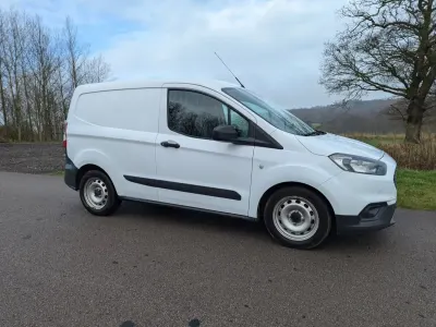 Usado Ford Transit 75 HP (55 kW) 2023 Branco Van
