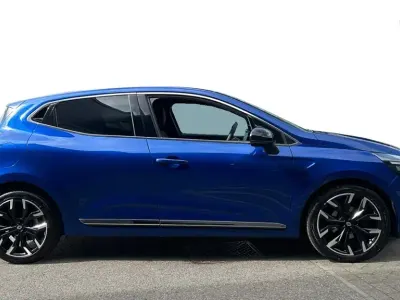 Used Renault Clio Techno 90 HP (66 kW) 2025 Blue Hatchback