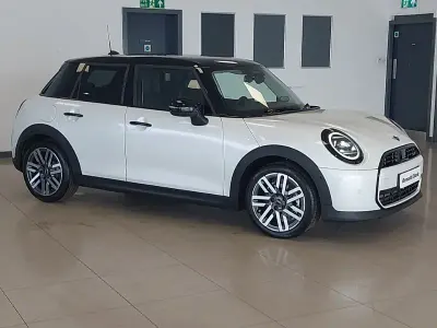 Used Mini Cooper Classic 114 kW (156 HP) 2026 White Hatchback