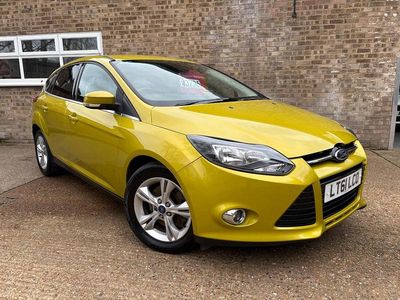 Used Ford Focus Titanium 125 HP (91 kW) 2011 Yellow Hatchback