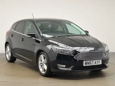 Second-hand Ford Focus Titanium 120 CP (88 kW) 2017 Negru Hatchback