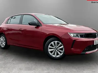 Usado Vauxhall Astra Design Edition 110 CV (80 kW) 2025 Utilitario