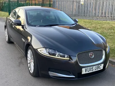 Usado Jaguar XF Luxury 2015 Cinzento Sedan