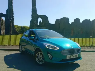 Używany Ford Fiesta Zetec 100 KM (73 kW) 2017 Niebieski Hatchback