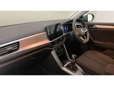Used VW T-Roc Life 150 HP (110 kW) 2024 Silver SUV