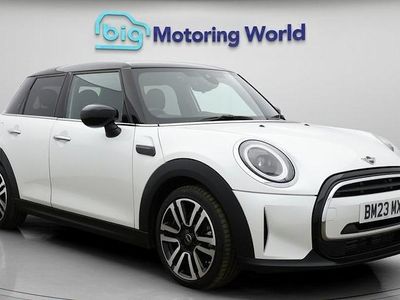 Used Mini Cooper Exclusive 136 HP (100 kW) 2022 White Hatchback