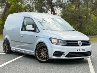 Używany VW Caddy Trendline 102 KM (75 kW) 2017 Srebrny Minivan