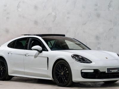 Used Porsche Panamera 330 HP (242 kW) 2017 White Hatchback
