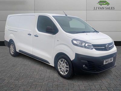 Used Vauxhall Vivaro S 100 HP (73 kW) 2020 White MPV