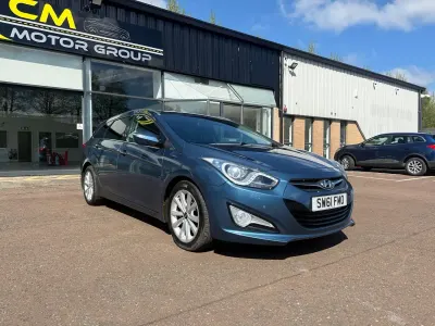 Used Hyundai i40 Style 136 HP (100 kW) 2012 Blue Estate