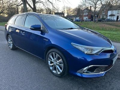 Blue Used 2016 Toyota Auris Hybrid Estate | £7,850 (Fair price)