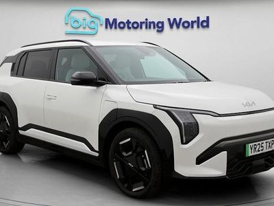 White New 2025 Kia EV3 GT-Line SUV | £30,700 (Fair price)