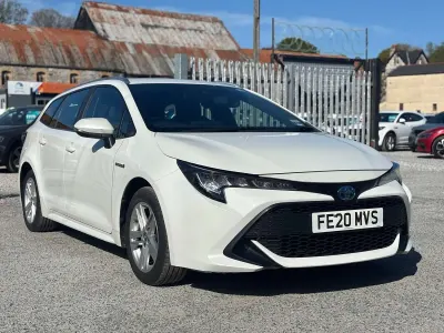 Used Toyota Corolla 122 HP (89 kW) 2020 White Estate