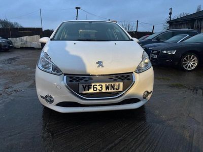 Used Peugeot 208 Active 68 HP (50 kW) 2013 White Hatchback