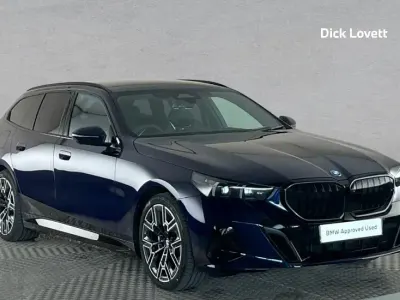Used BMW 530e M Sport 295 HP (216 kW) 2026 Blue Estate