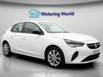 Second-hand Vauxhall Corsa Design Edition 75 CP (55 kW) 2022 Alb Hatchback