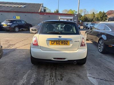 Used Mini Cooper Hatch 2010 White Hatchback