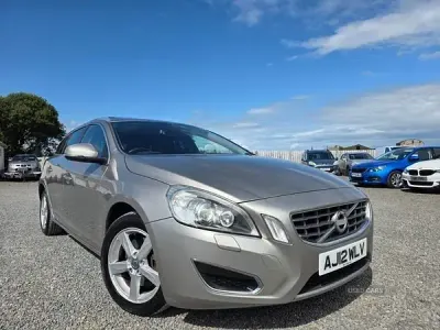 Used Volvo V60 SE Lux 163 HP (119 kW) 2012 Gold Estate
