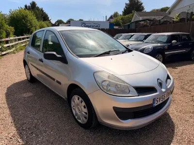 Used Renault Clio II Expression 2006 Silver Hatchback