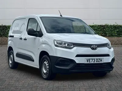 Used Toyota Proace Active 120 HP (88 kW) 2024 White MPV
