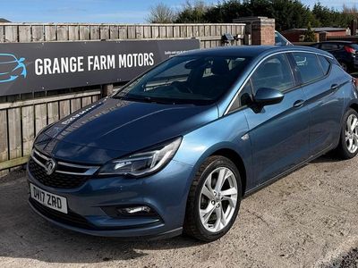 Second-hand Vauxhall Astra SRi 105 CP (77 kW) 2017 Albastru Hatchback