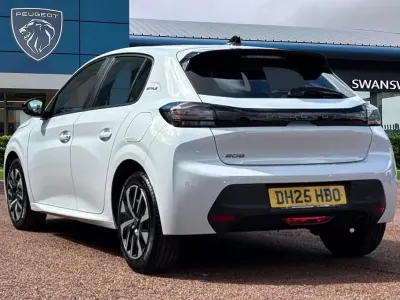 Used Peugeot 208 Style 99 HP (72 kW) 2025 White Hatchback