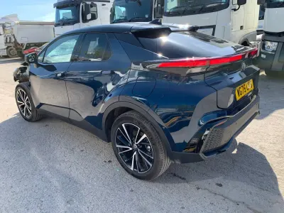Używany Toyota C-HR 2025 Niebieski SUV