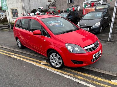 Begagnad Vauxhall Zafira Design Edition 120 HK (88 kW) 2013 Röd Minibuss