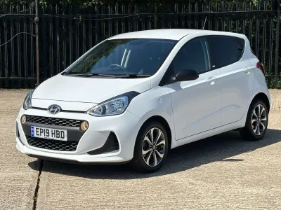 Used Hyundai i10 67 HP (49 kW) 2019 White Hatchback