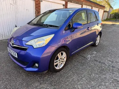 Used Toyota Verso 2013 Blue MPV