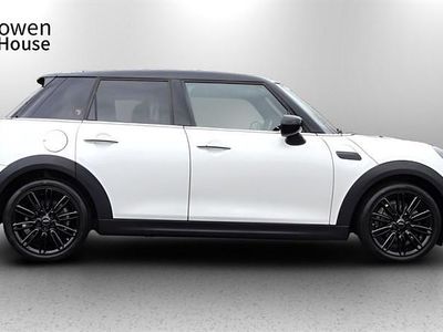 Used Mini Cooper Exclusive 136 HP (100 kW) 2023 White Hatchback