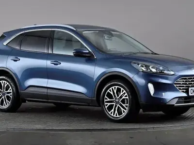 Usado Ford Kuga Titanium 150 CV (110 kW) 2023 Azul SUV