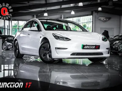 Używany Tesla Model 3 Long Range AWD 77 kW (106 KM) 2022 Biały Sedan/Limuzyna