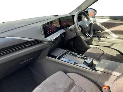 Used Vauxhall Astra Ultimate 178 HP (130 kW) 2024 Grey Estate