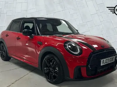 Usado Mini Cooper Hatch 134 HP (98 kW) 2023 Vermelho Citadino