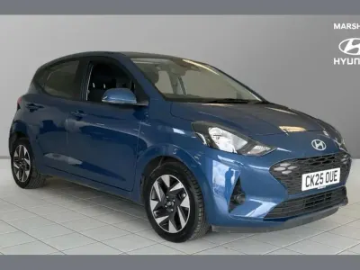 Käytetty Hyundai i10 Advanced 63 HP (46 kW) 2025 Sininen Viistoperä