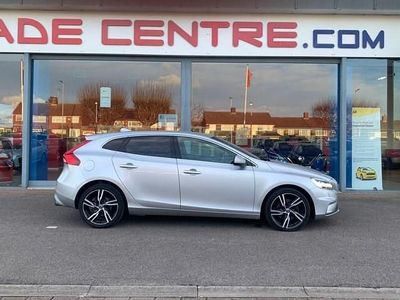 Used Volvo V40 R-Design Pro 122 HP (89 kW) 2017 Silver Hatchback