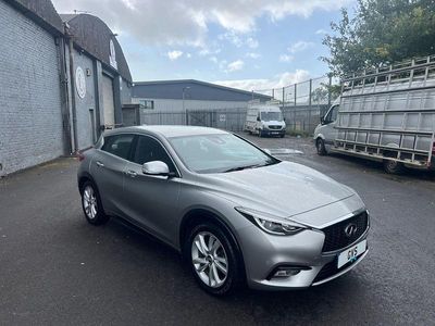 Infiniti Q30