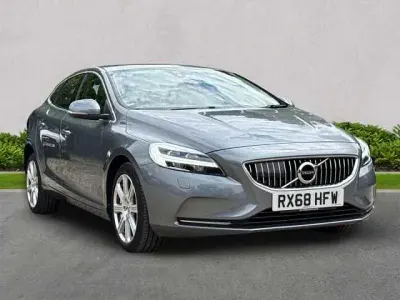 Used Volvo V40 Inscription 122 HP (89 kW) 2018 Grey Estate
