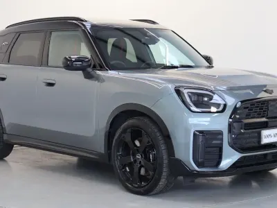 Usado Mini Countryman Sport 170 CV (125 kW) 2025 Verde SUV