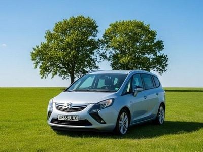 Silver Used 2015 Vauxhall Zafira SRi MPV | £4,195 (Good price)