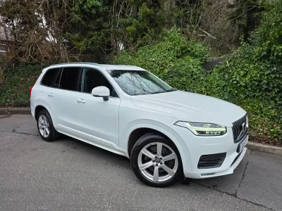 Used Volvo XC90 Momentum 235 HP (172 kW) 2020 White SUV