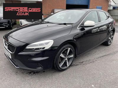 Used Volvo V40 R-Design 122 HP (89 kW) 2017 Black Hatchback